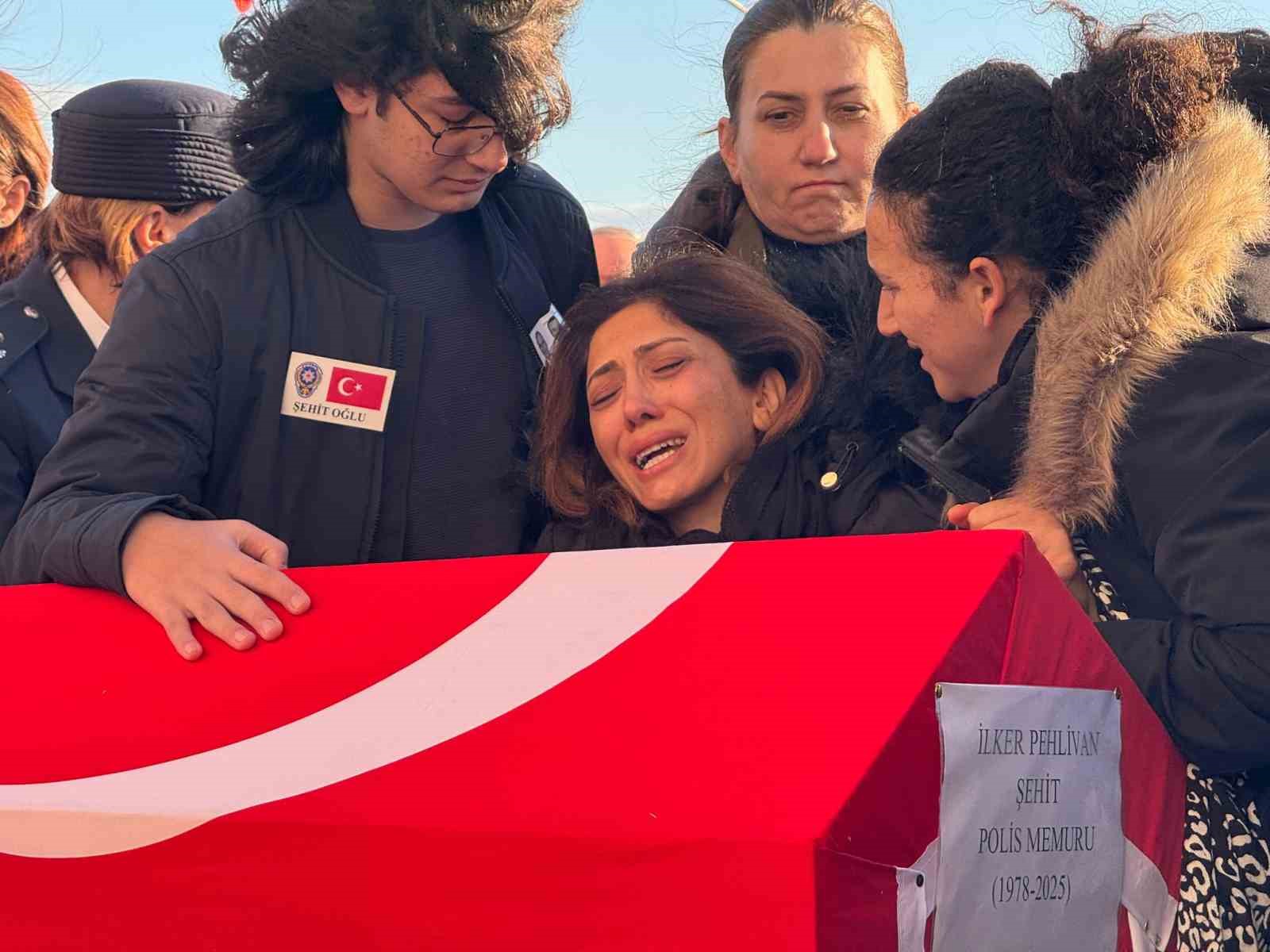 İçişleri Bakanı Ali Yerlikaya: "Kahraman polislerimiz milletimize pusu kuranların tuzaklarını başlarına yıktı"
