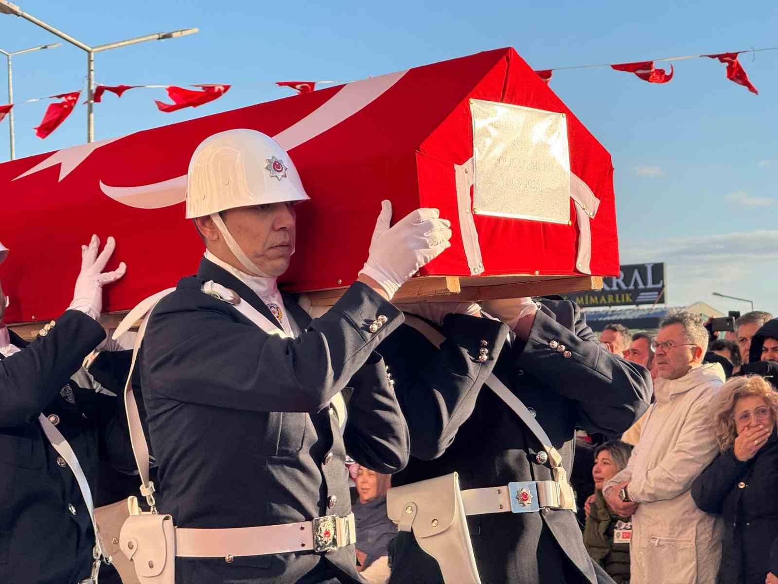 İçişleri Bakanı Ali Yerlikaya: "Kahraman polislerimiz milletimize pusu kuranların tuzaklarını başlarına yıktı"
