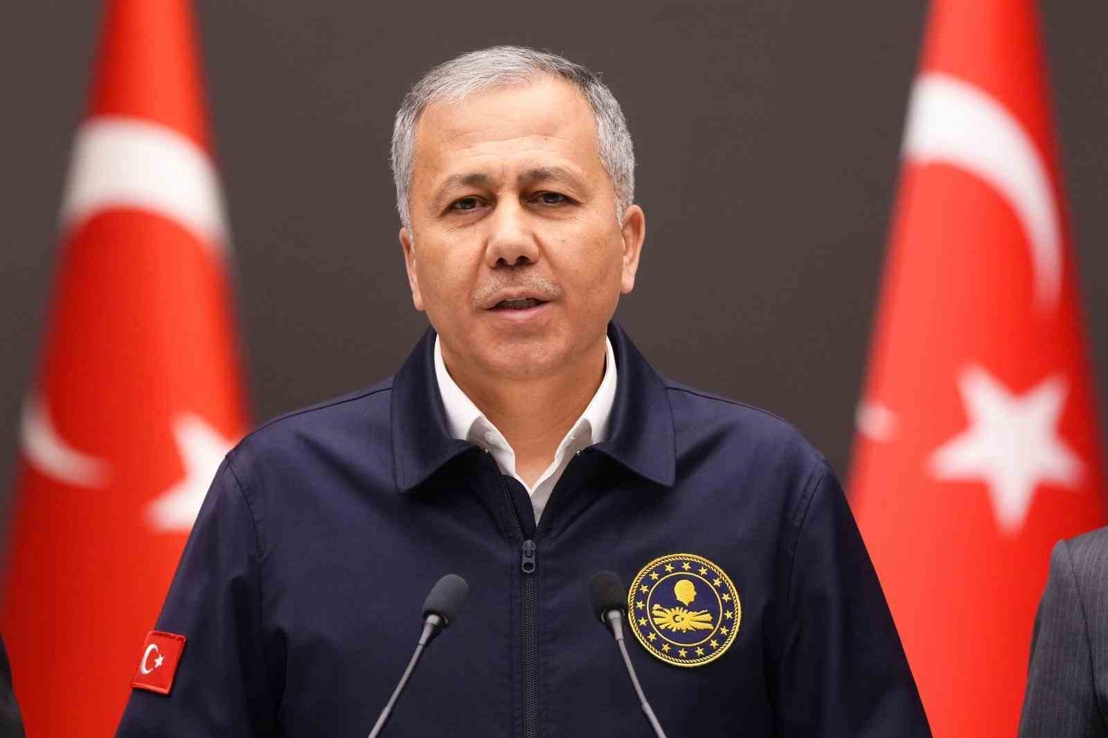 İçişleri Bakanı Ali Yerlikaya: "Yalova’da DEAŞ terör örgütü mensuplarıyla çıkan çatışmada 3 polisimiz şehit oldu, 8 polisimiz ve 1 bekçimiz yaralandı"
İçişleri Bakanı Ali Yerlikaya: "Yalova’da DEAŞ terör örgütü mensuplarıyla çıkan çatışmada 3 polisimiz şehit oldu, 8 polisimiz ve 1 bekçimiz yaralandı"