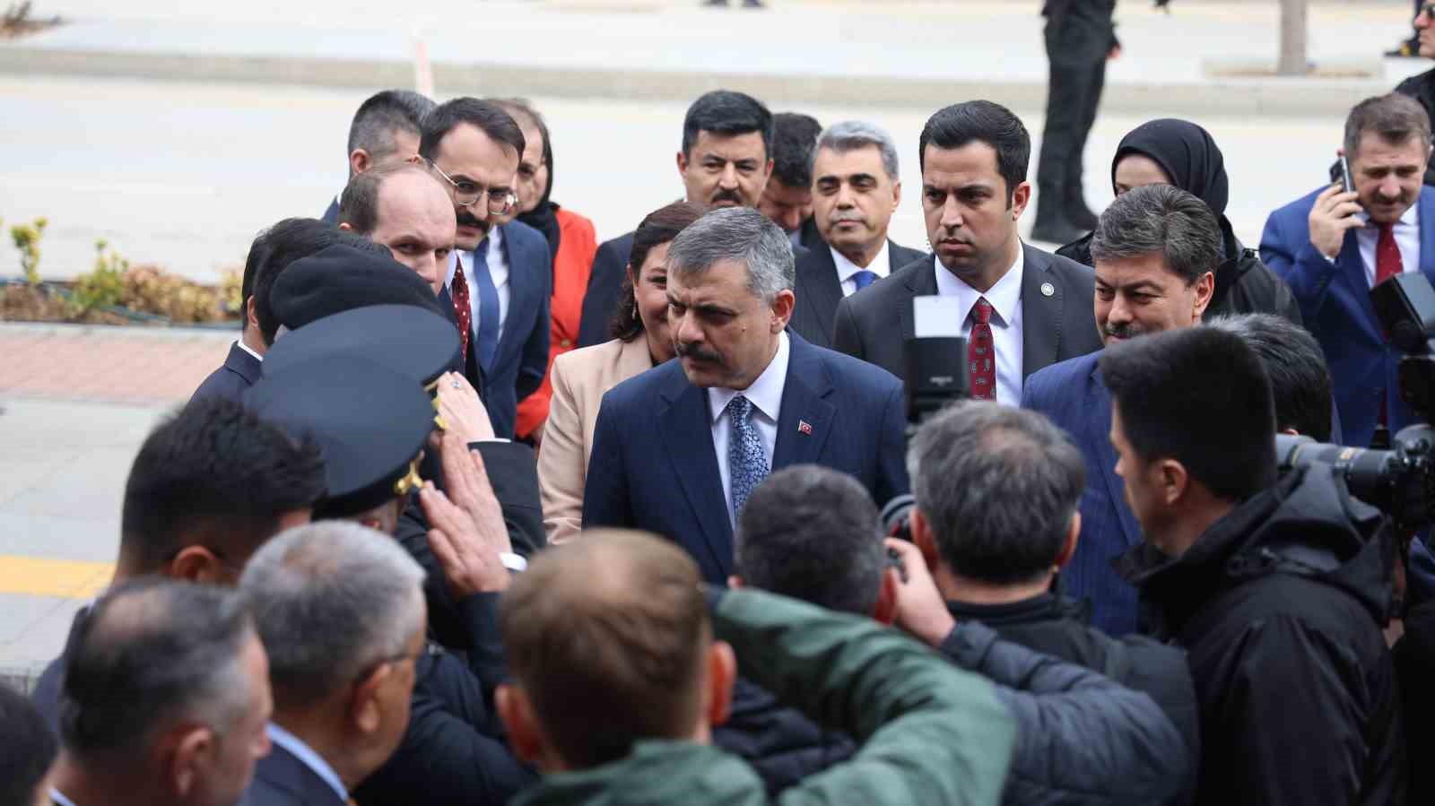 İçişleri Bakanı Çiftçi: "Herkes endişe içerisindeyken bizim öyle bir tasamız yok, başımızda bir dünya lideri var"
