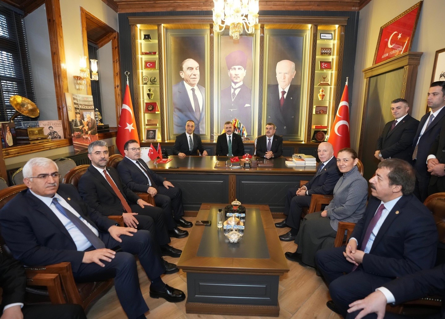 İçişleri Bakanı Çiftçi ve Milli Eğitim Bakanı Tekin’den MHP’ye ziyaret
