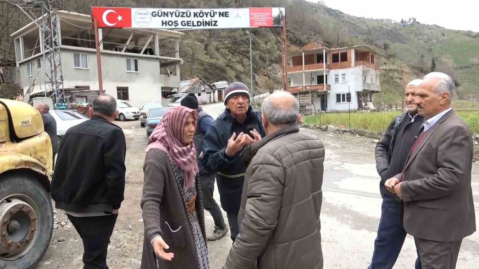 İdari bağlılık krizi, köyü ikiye böldü
İdari bağlılık krizi, köyü ikiye böldü