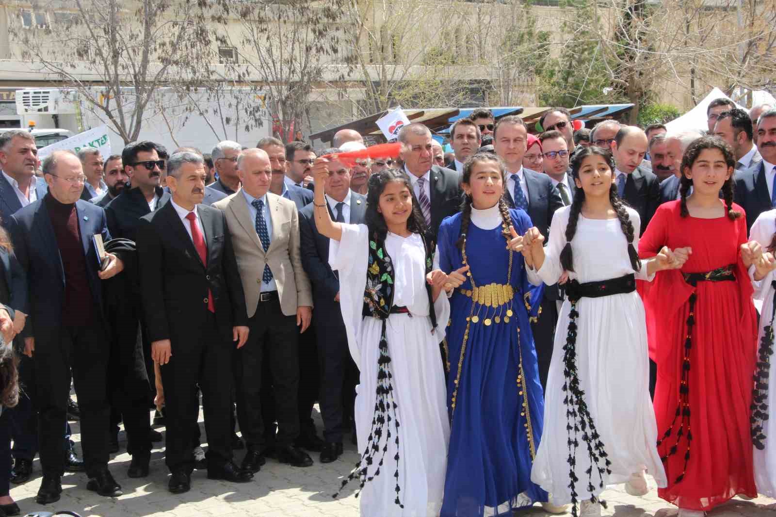 İdil Kitap Fuarı ve Kültür Şöleni başladı
