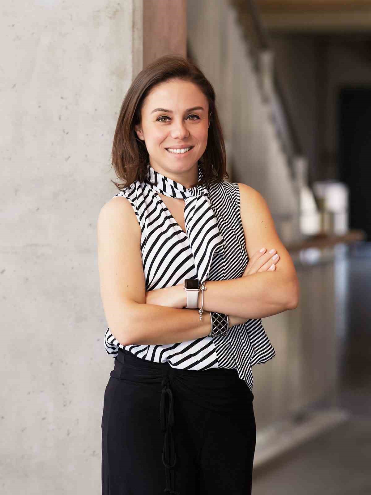 İEÜ İşletme Fakültesi’nden sınırları aşan başarı
