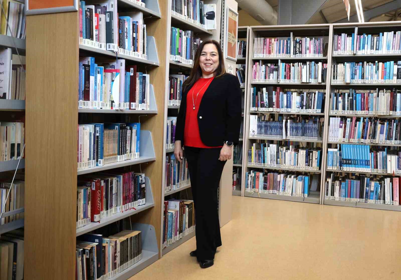 İEÜ Yayınevi dünya sahnesinde
