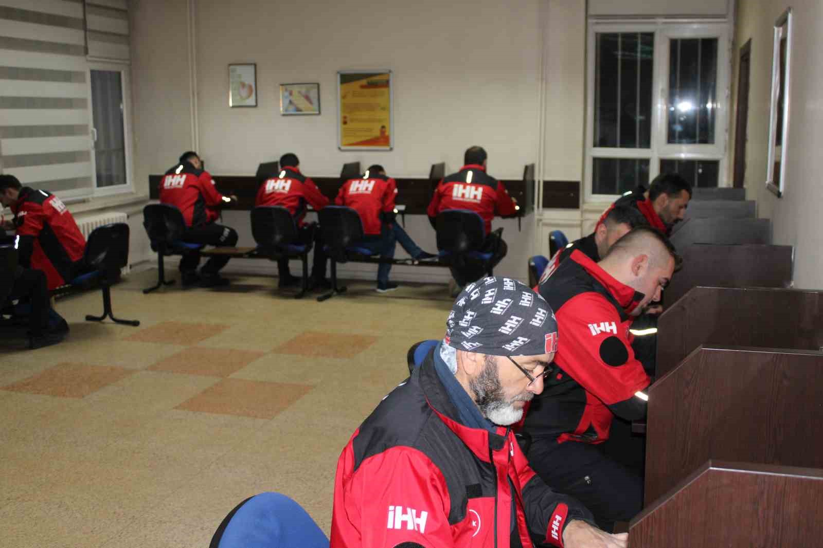 İftar yapıp kan vermeye koştular
