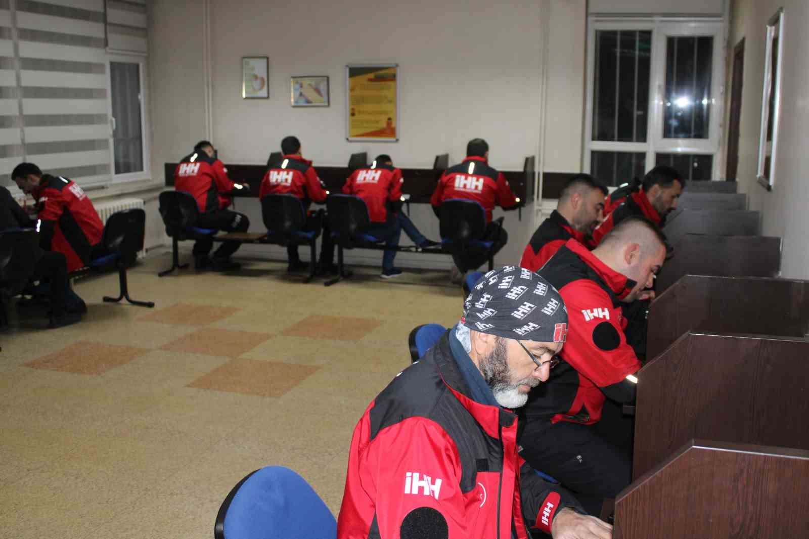 İftar yapıp kan vermeye koştular
