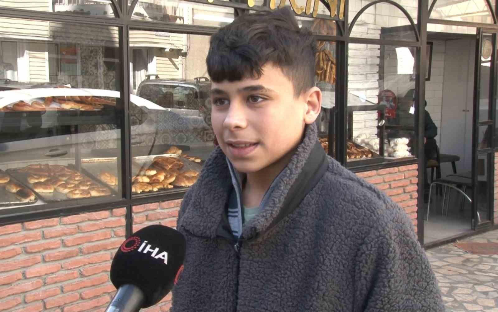 İftariyelik tabanca, kama, kılıç ve testiler çocukların gözdesi oldu
