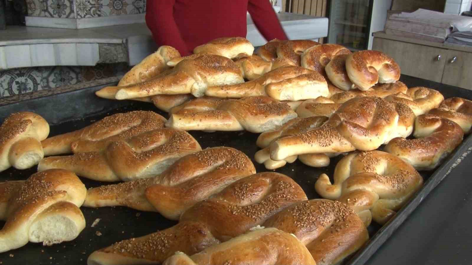 İftariyelik tabanca, kama, kılıç ve testiler çocukların gözdesi oldu
