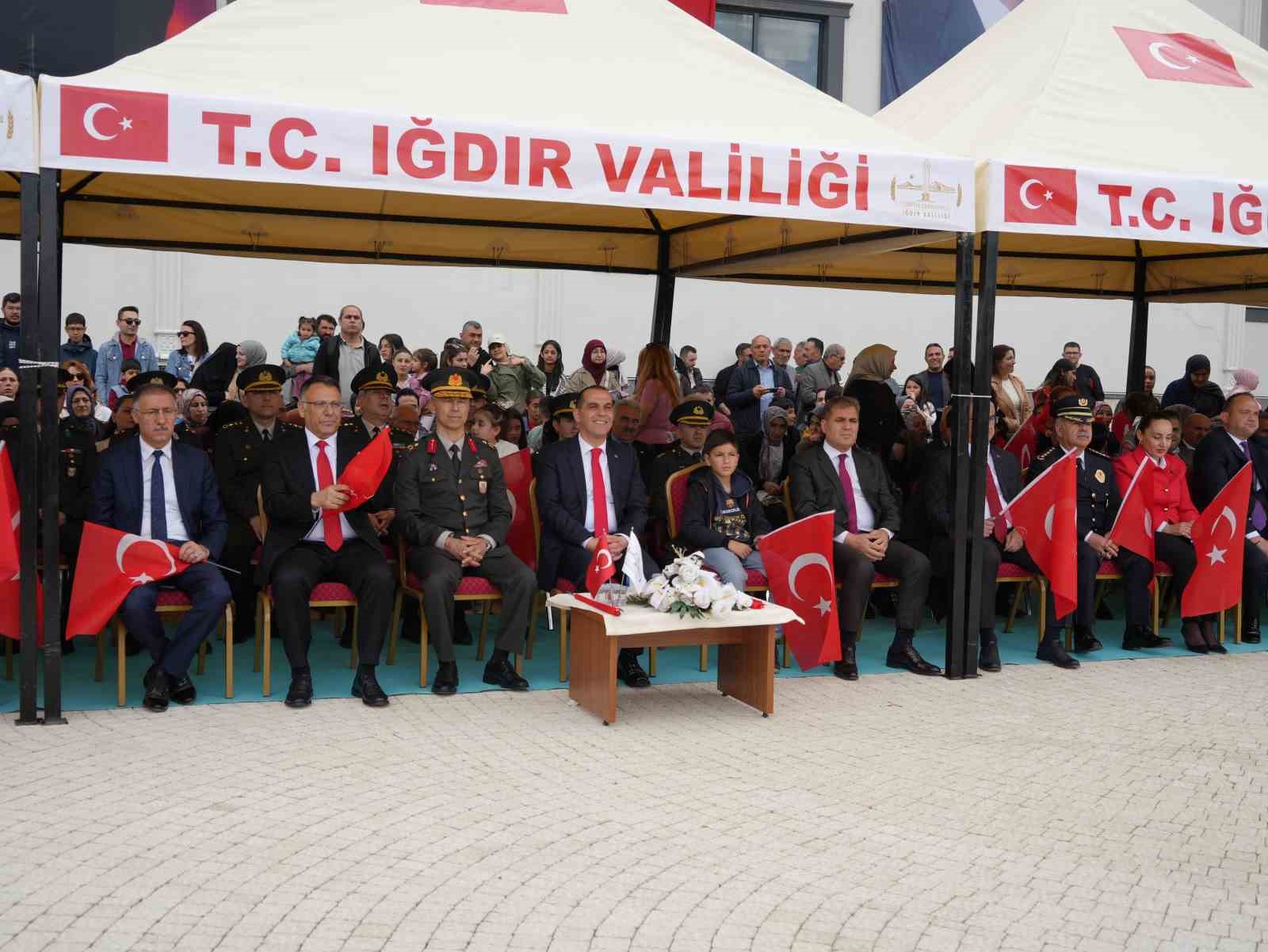 Iğdır’da 23 Nisan coşkusu: Özel bireylerden duygulandıran gösteri

