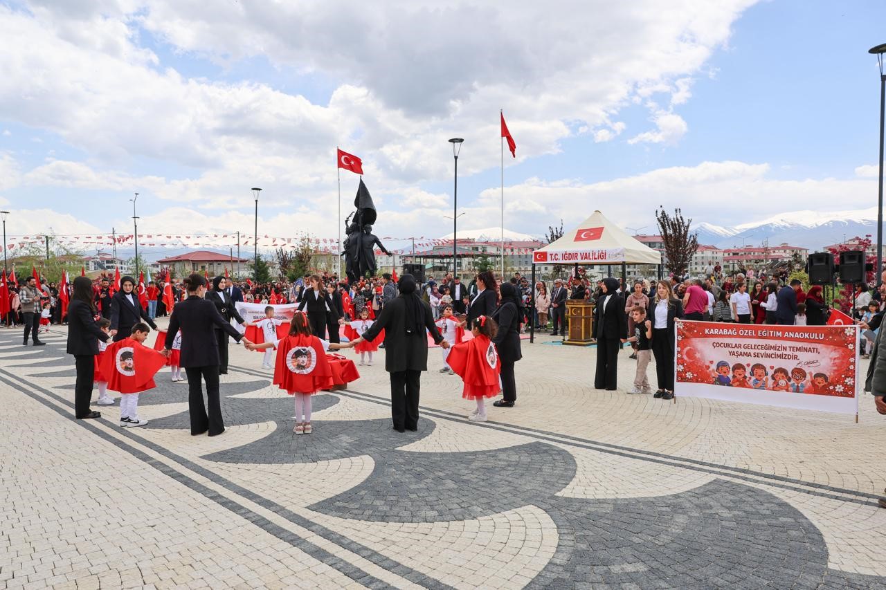 Iğdır’da 23 Nisan coşkusu: Özel bireylerden duygulandıran gösteri
