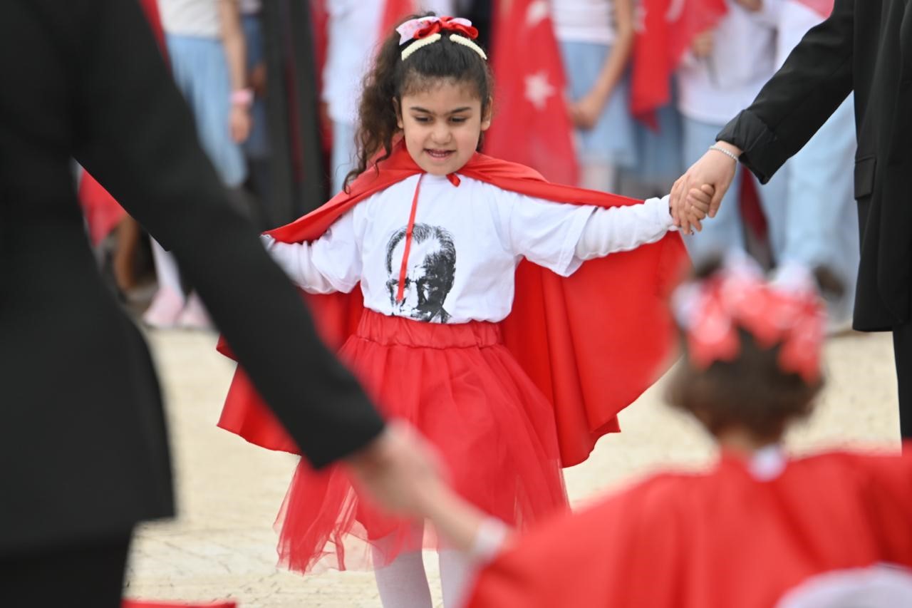 Iğdır’da 23 Nisan coşkusu: Özel bireylerden duygulandıran gösteri
