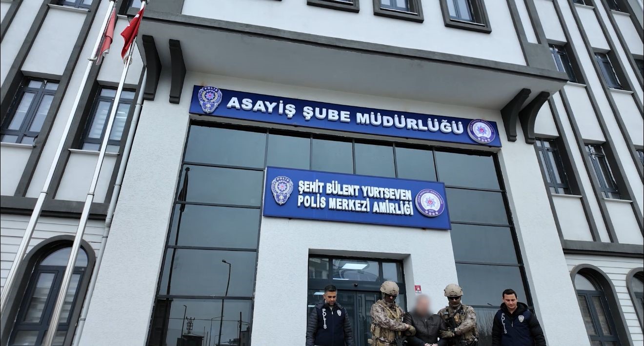 Iğdır’da aranan hükümlü Dilucu Sınır Kapısı’nda yakalandı
