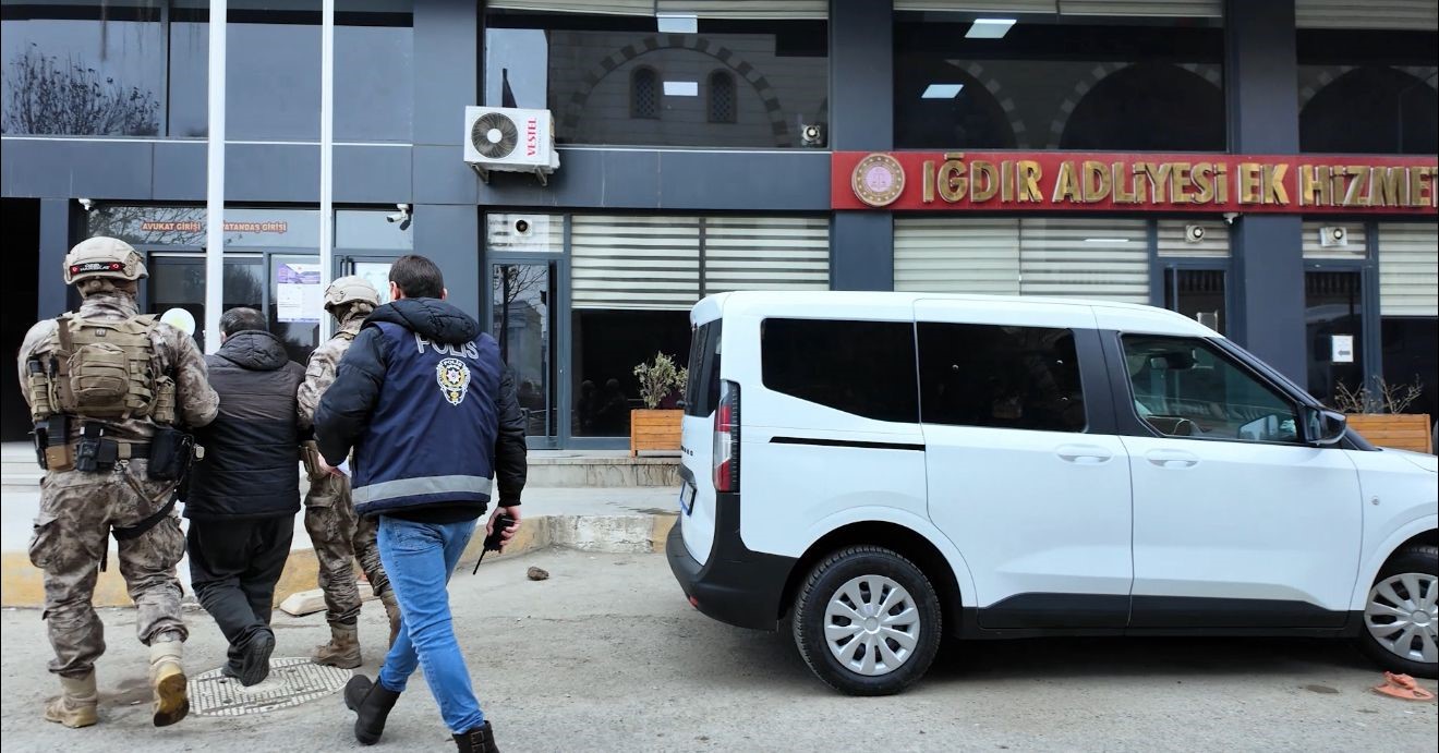 Iğdır’da aranan hükümlü Dilucu Sınır Kapısı’nda yakalandı
