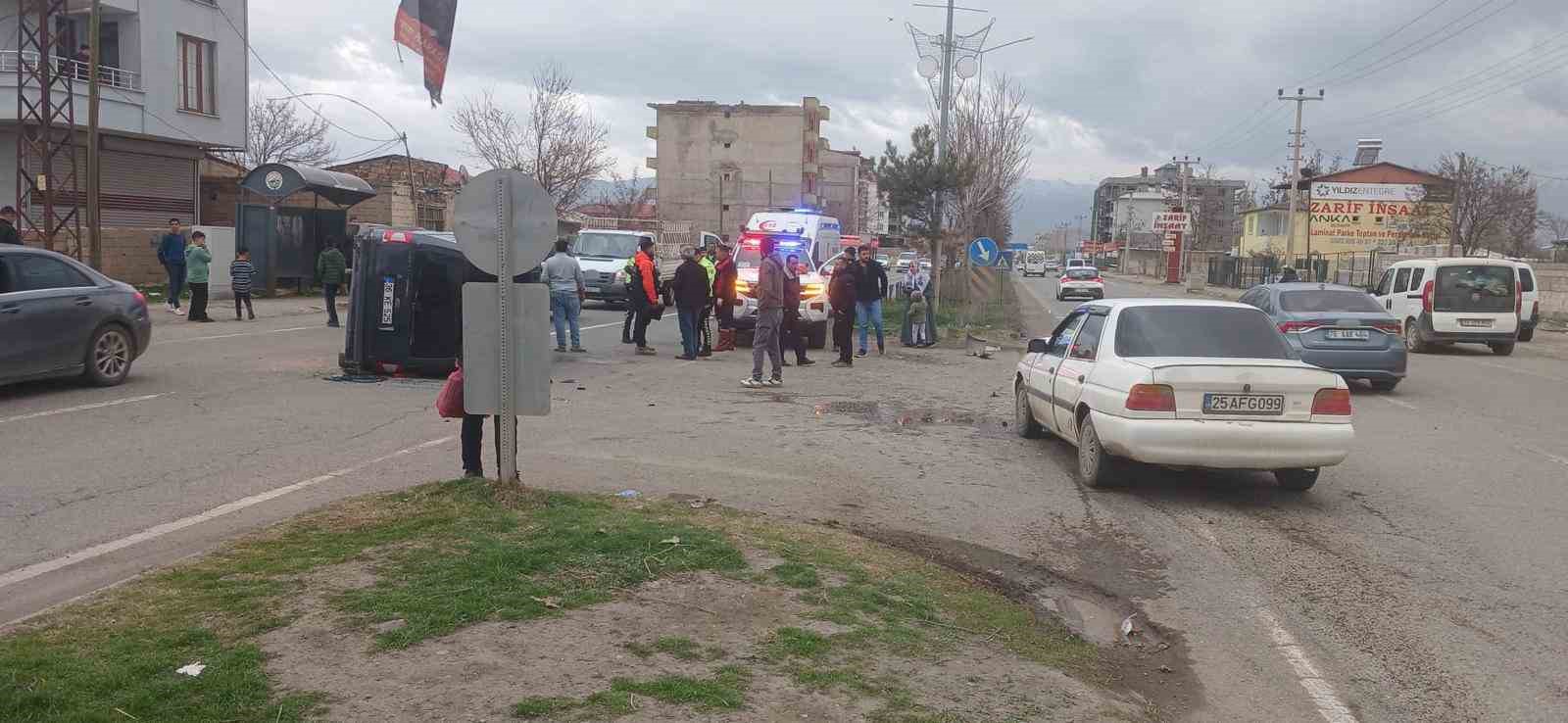 Iğdır’da iki araç çarpıştı: 2 yaralı
