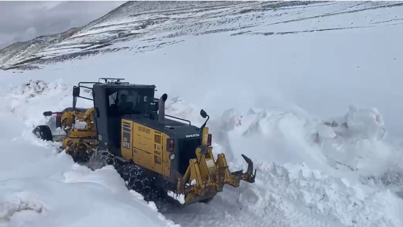 Iğdır’da nisan ayında karla mücadele
