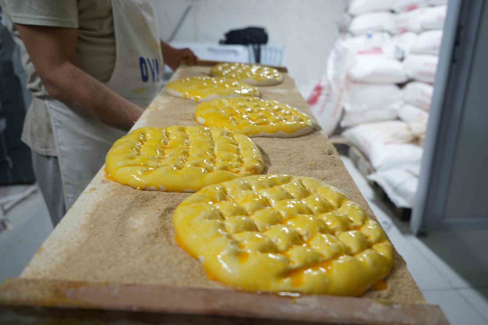 Iğdır’da ramazan pidesi kuyruğu
