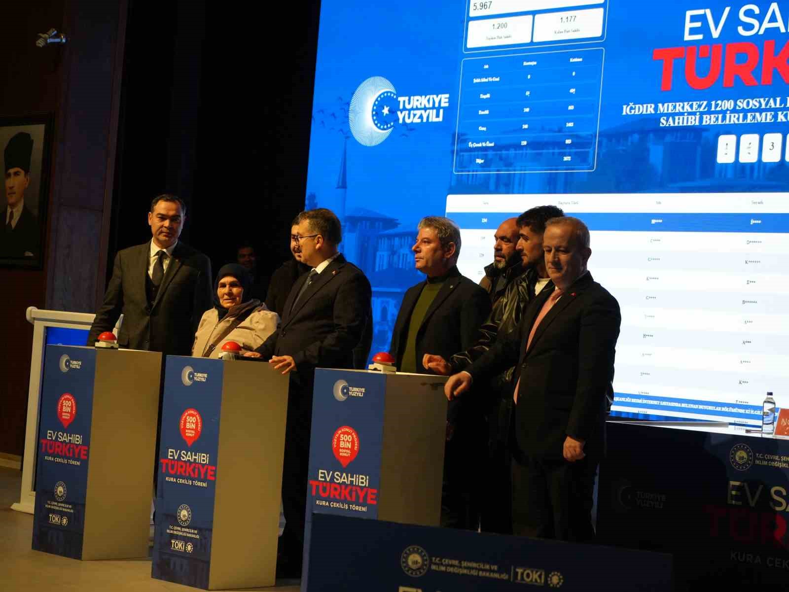 Iğdır’da Yüzyılın Konut Projesi Kapsamında bin 200 konutun hak sahipleri belirlendi
