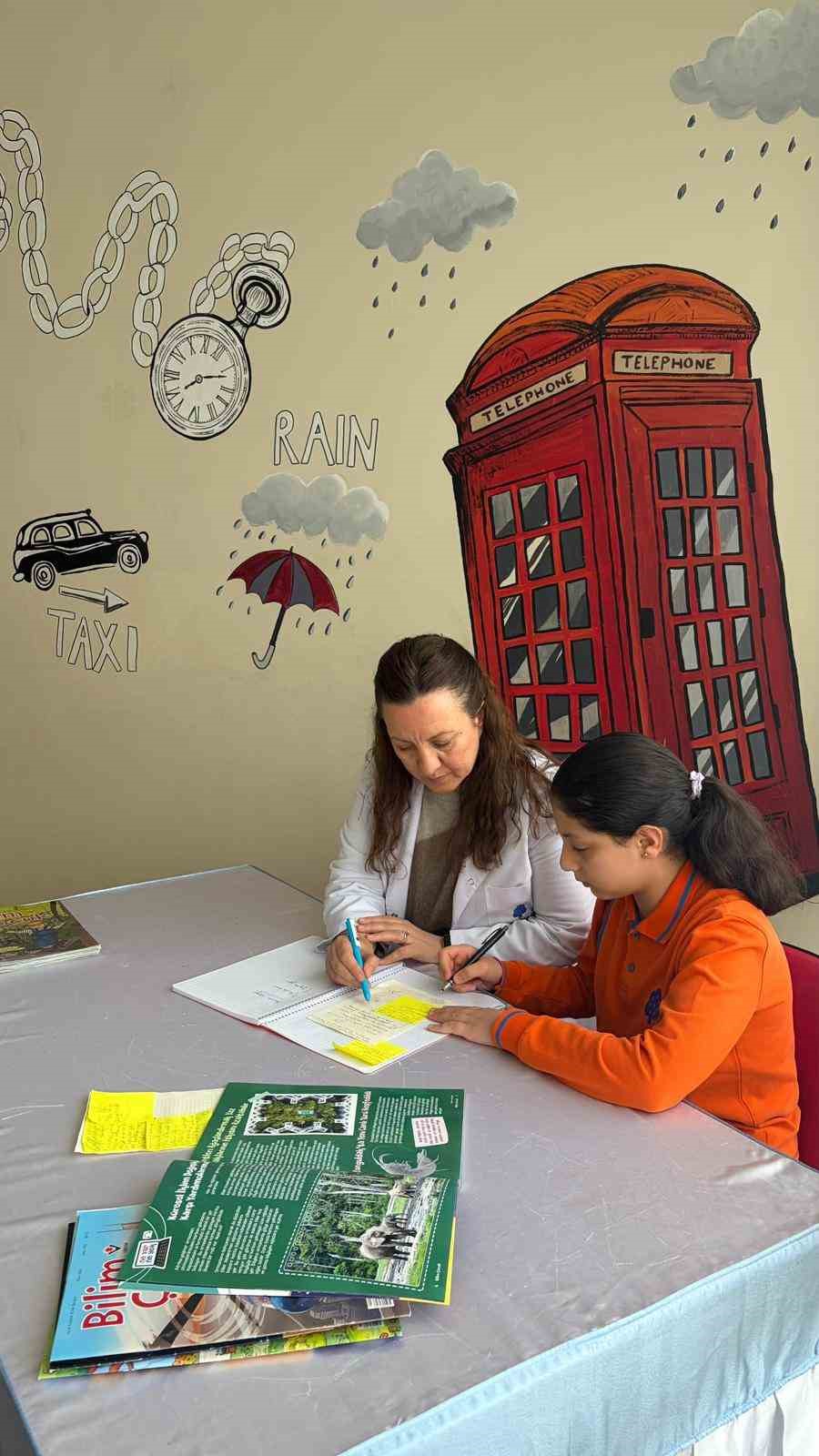 İhlas Koleji öğrencileri TÜBİTAK bölge finallerinde: 19 bin proje arasından çifte başarı
