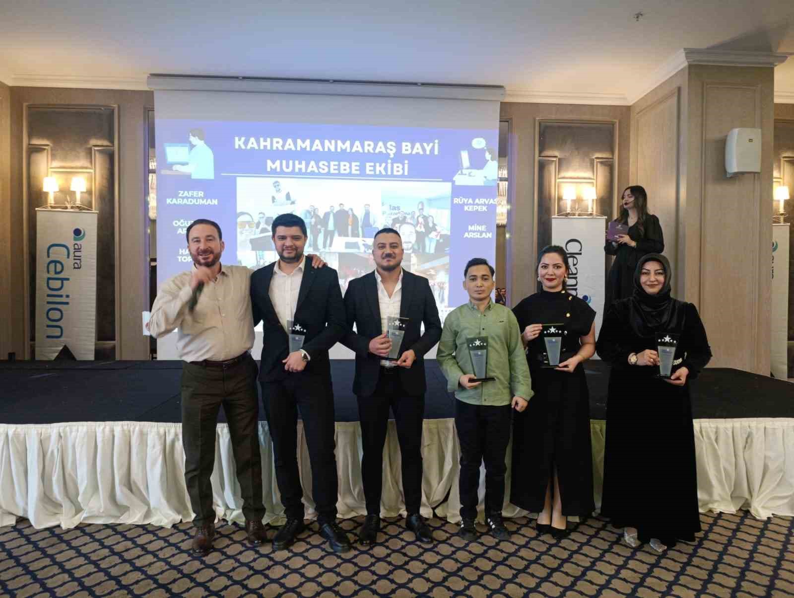 İhlas Pazarlama Kahramanmaraş’ta yeni hizmet binasını açtı, başarılı çalışanlara plaket verildi
İhlas Pazarlama Kahramanmaraş’ta yeni hizmet binasını açtı, başarılı çalışanlara plaket verildi