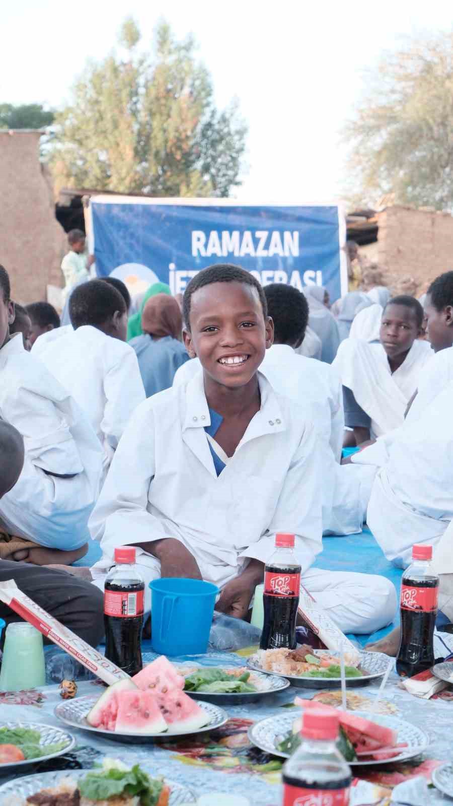 İhlas Vakfı Ramazan ayında yurt içi ve yurt dışı yardım faaliyetlerini sürdürüyor
İhlas Vakfı Ramazan ayında yurt içi ve yurt dışı yardım faaliyetlerini sürdürüyor