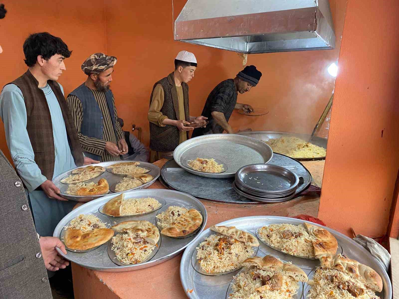 İhlas Vakfı Ramazan ayında yurt içi ve yurt dışı yardım faaliyetlerini sürdürüyor
İhlas Vakfı Ramazan ayında yurt içi ve yurt dışı yardım faaliyetlerini sürdürüyor