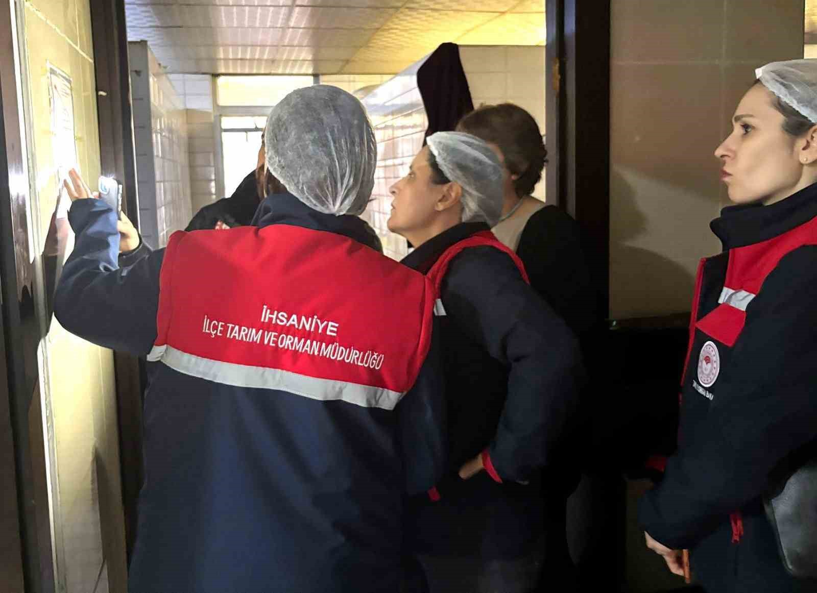 İhsaniye’de gıda işletmelerine yönelik denetim
İhsaniye’de gıda işletmelerine yönelik denetim