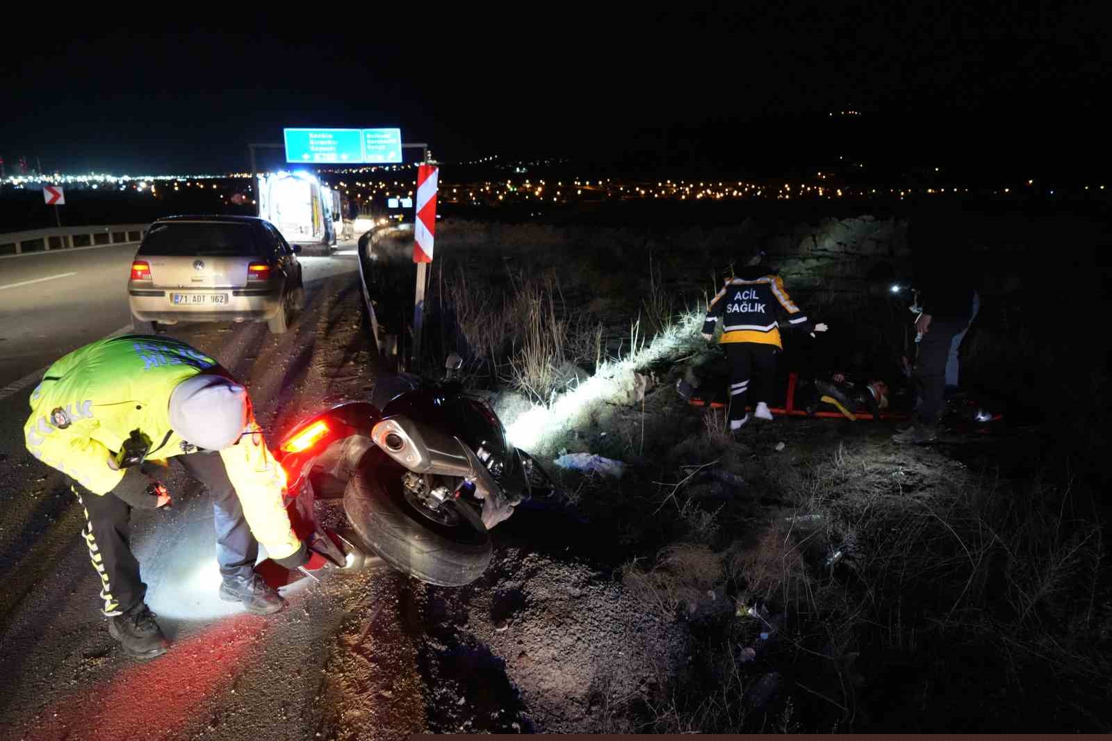 İki motosiklet çarpıştı: Dayı-yeğen yaralandı
