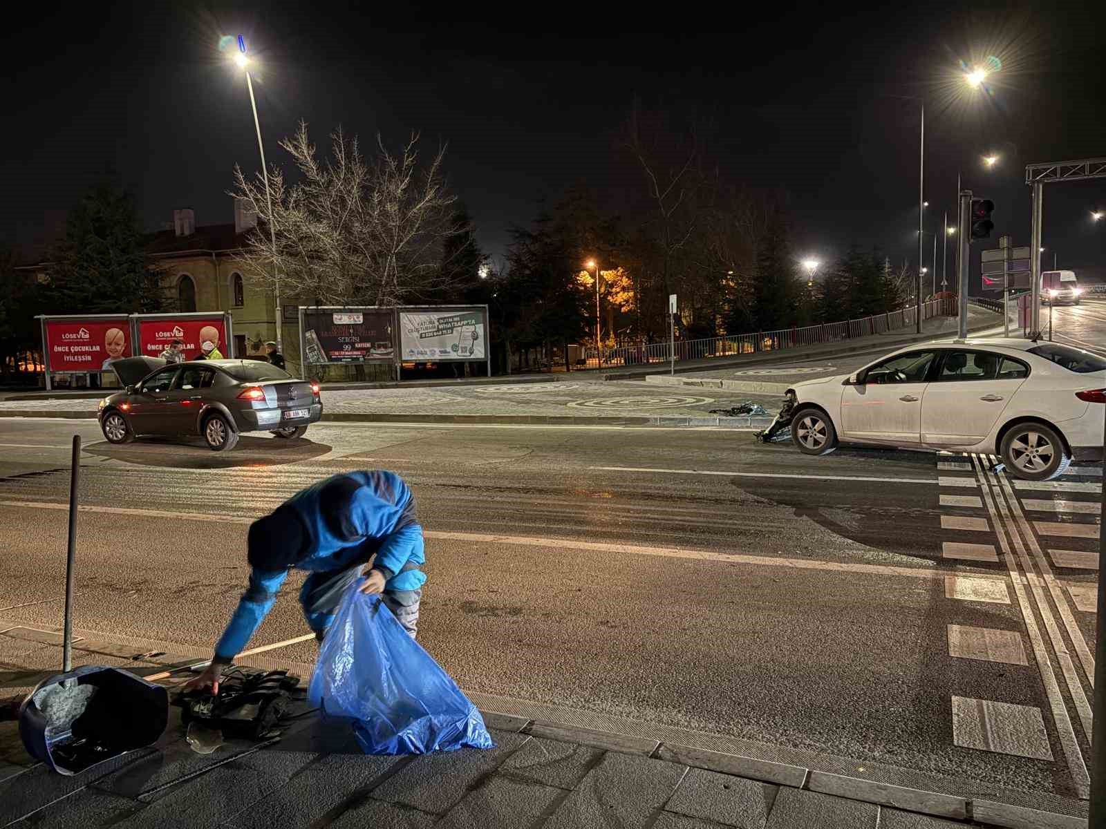 İki otomobil çarpıştı: 1 yaralı
