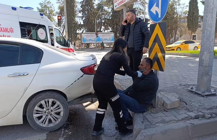 İki otomobilin çarpışması sonucu 1 kişi yaralandı
