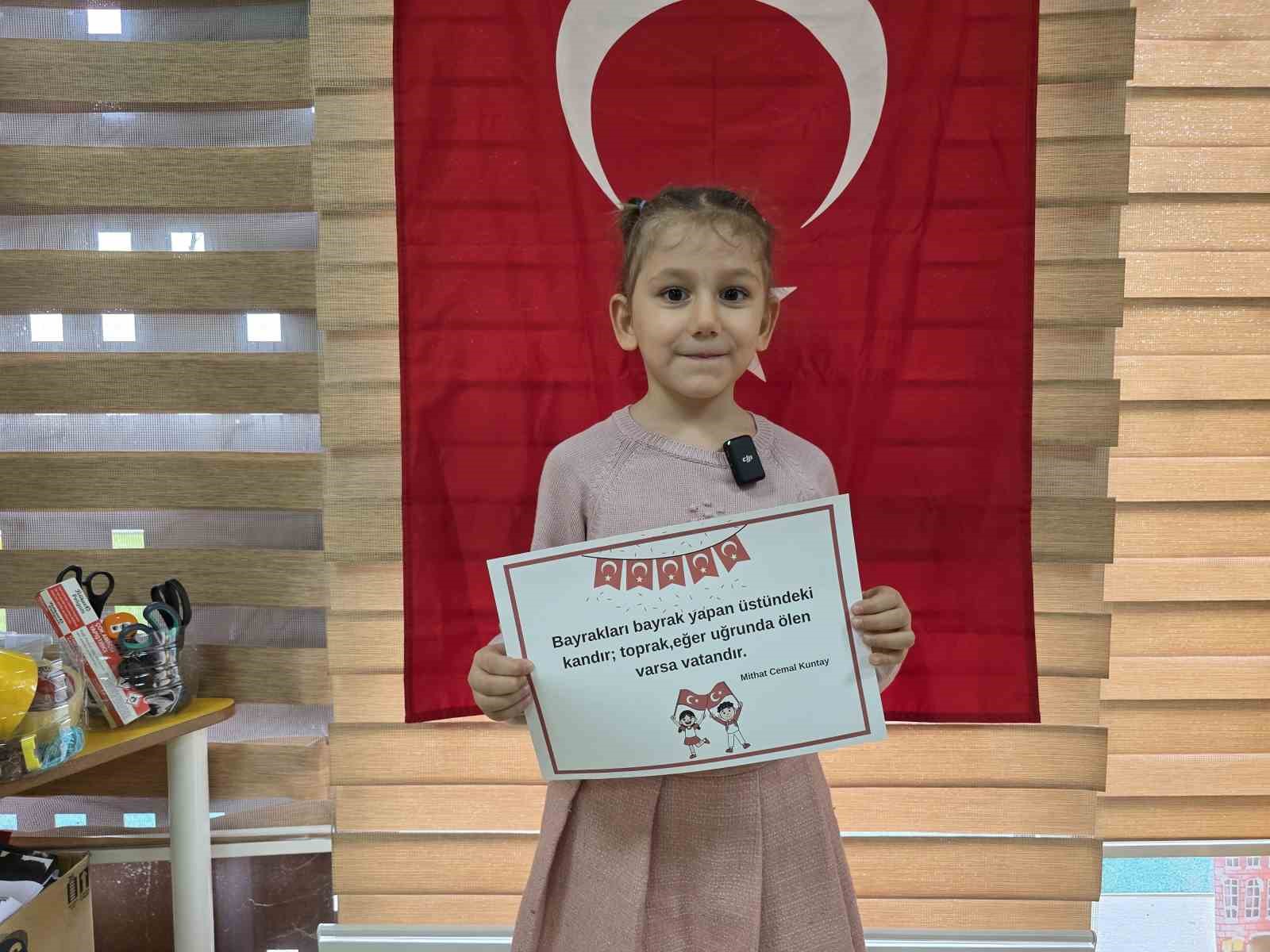 İkinci dönem "Bayrak Sevgisi" temasıyla başladı
