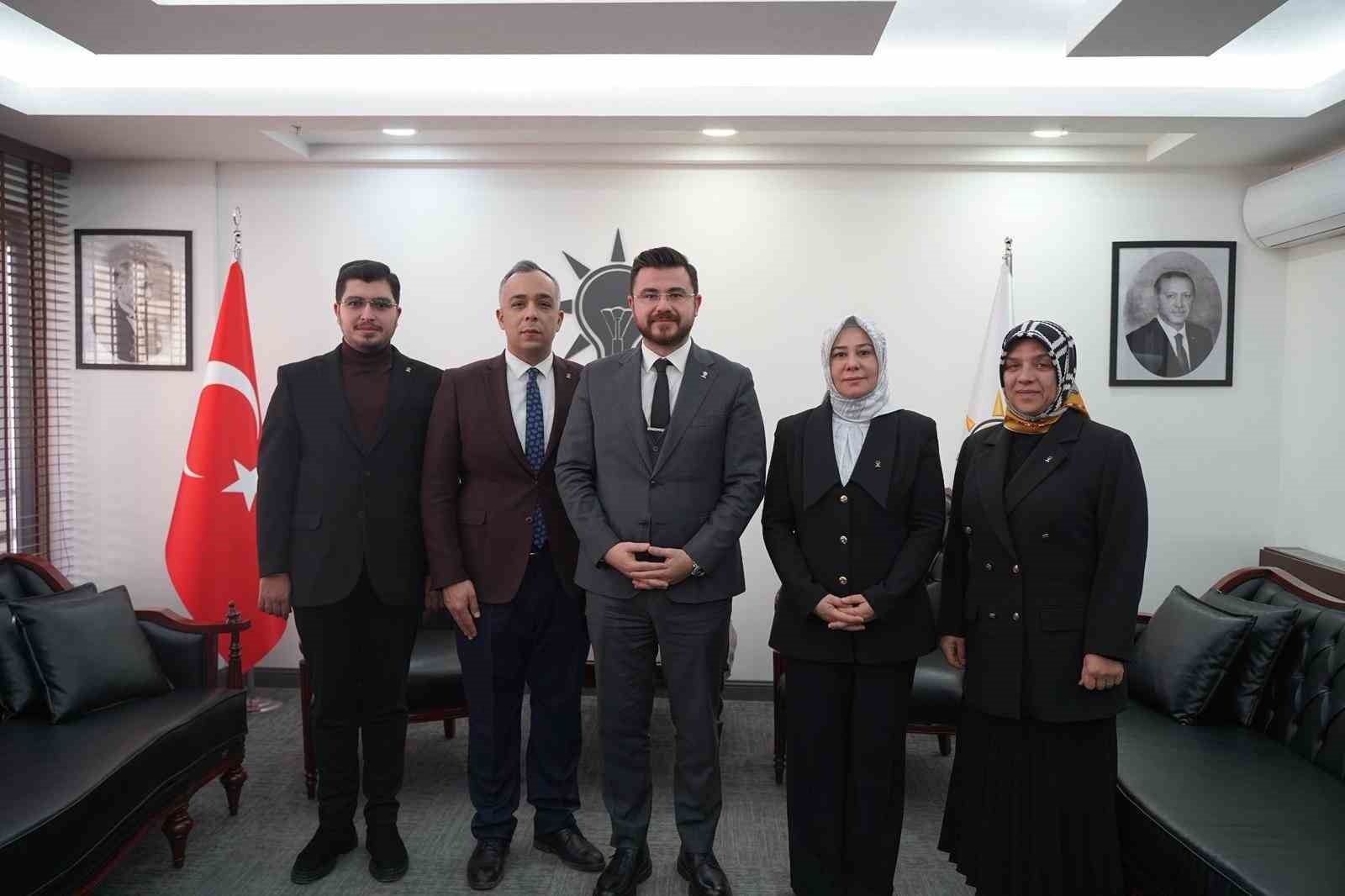 İl Başkanı Okandan: "AK Parti, siyaseti kapalı salonlardan değil milletin içinde, milletle birlikte ve millet için yürütmüştür"
