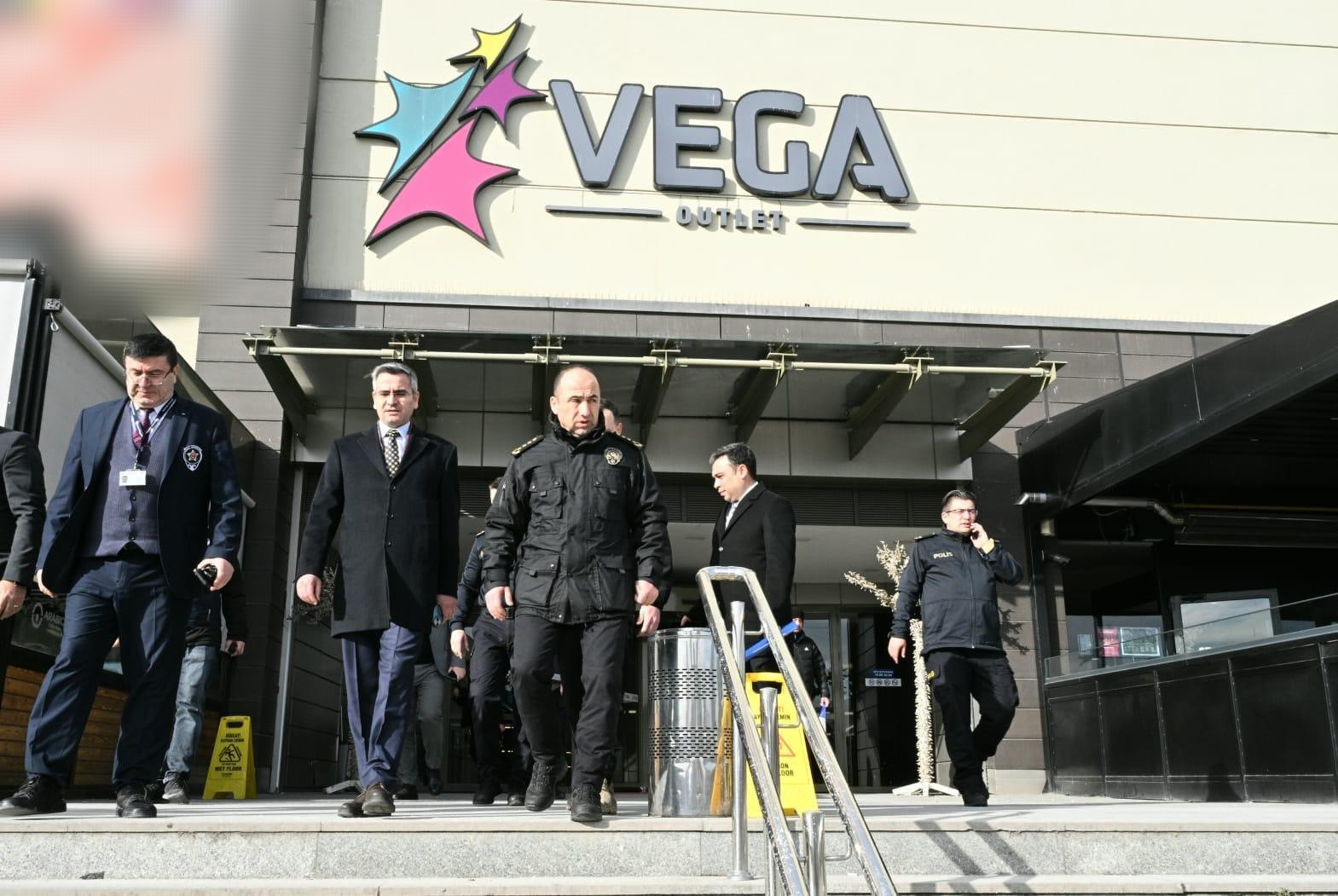 İl Emniyet Müdürü Yılmaz, yılbaşı tedbirlerini denetledi
