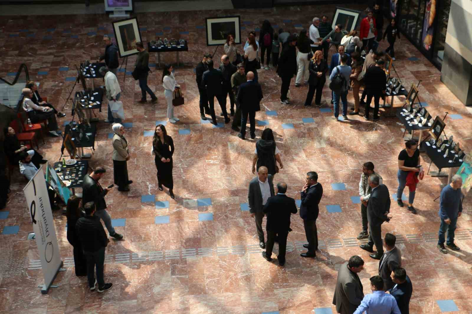 "İl İl Türkiye Sergisi" Diyarbakır’da sanatseverlerle buluştu
