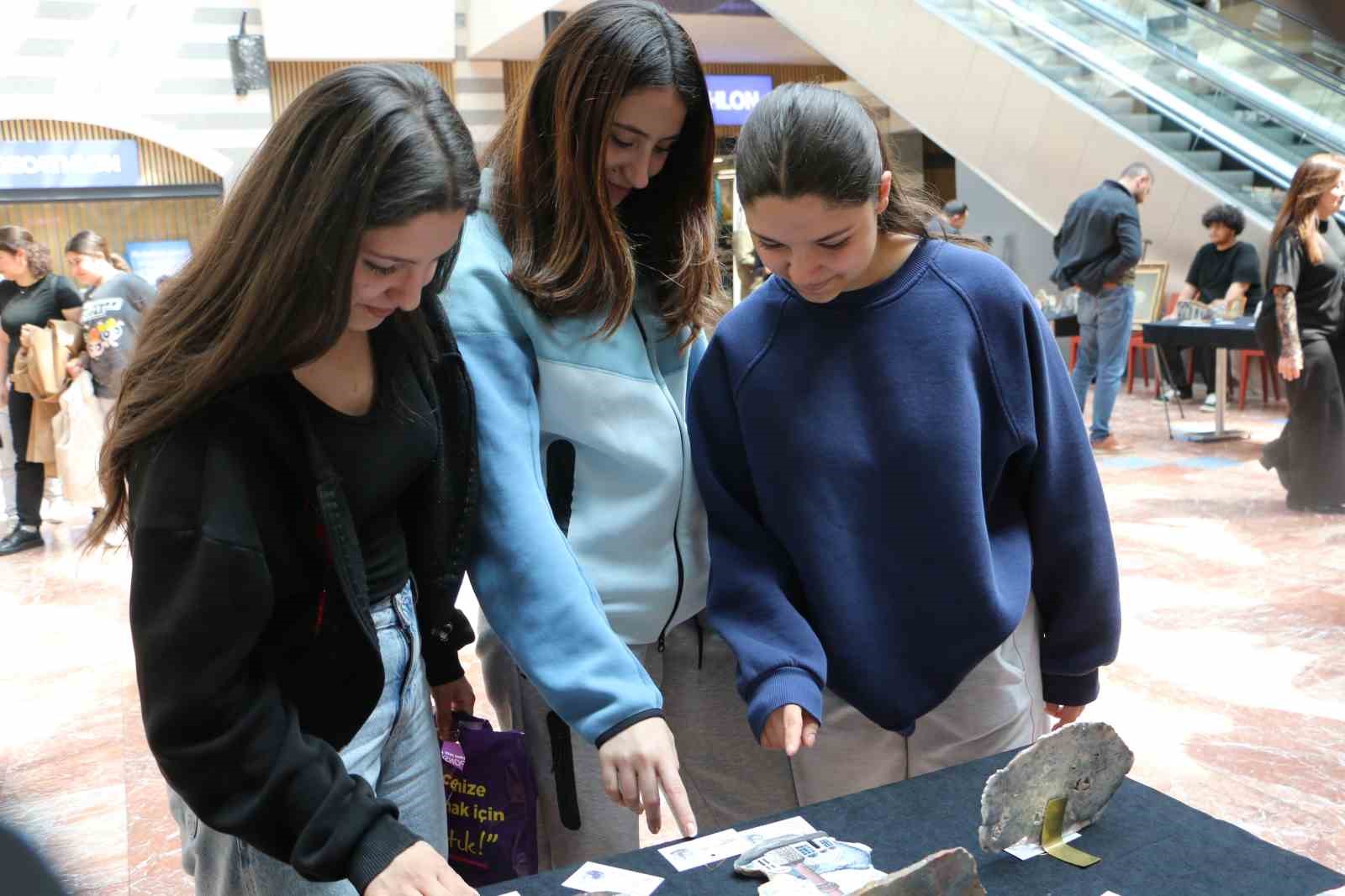 "İl İl Türkiye Sergisi" Diyarbakır’da sanatseverlerle buluştu
