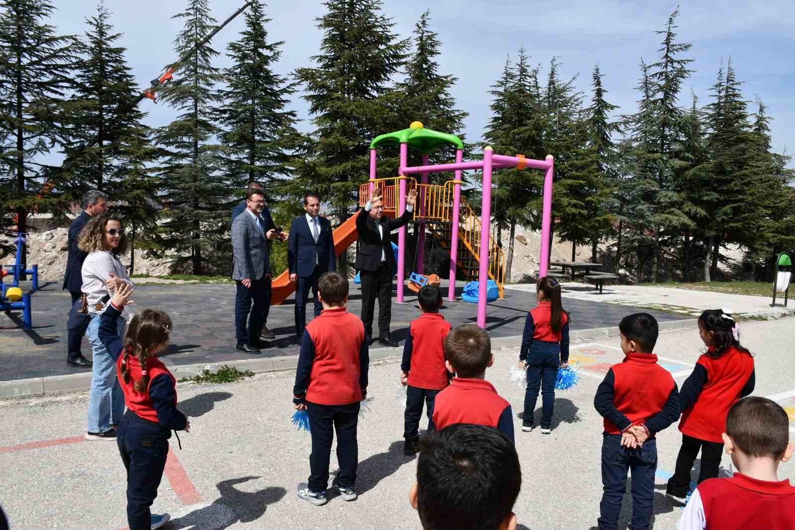 İl Milli Eğitim Müdürü Aydın, öğretmenlerle bir araya geldi
