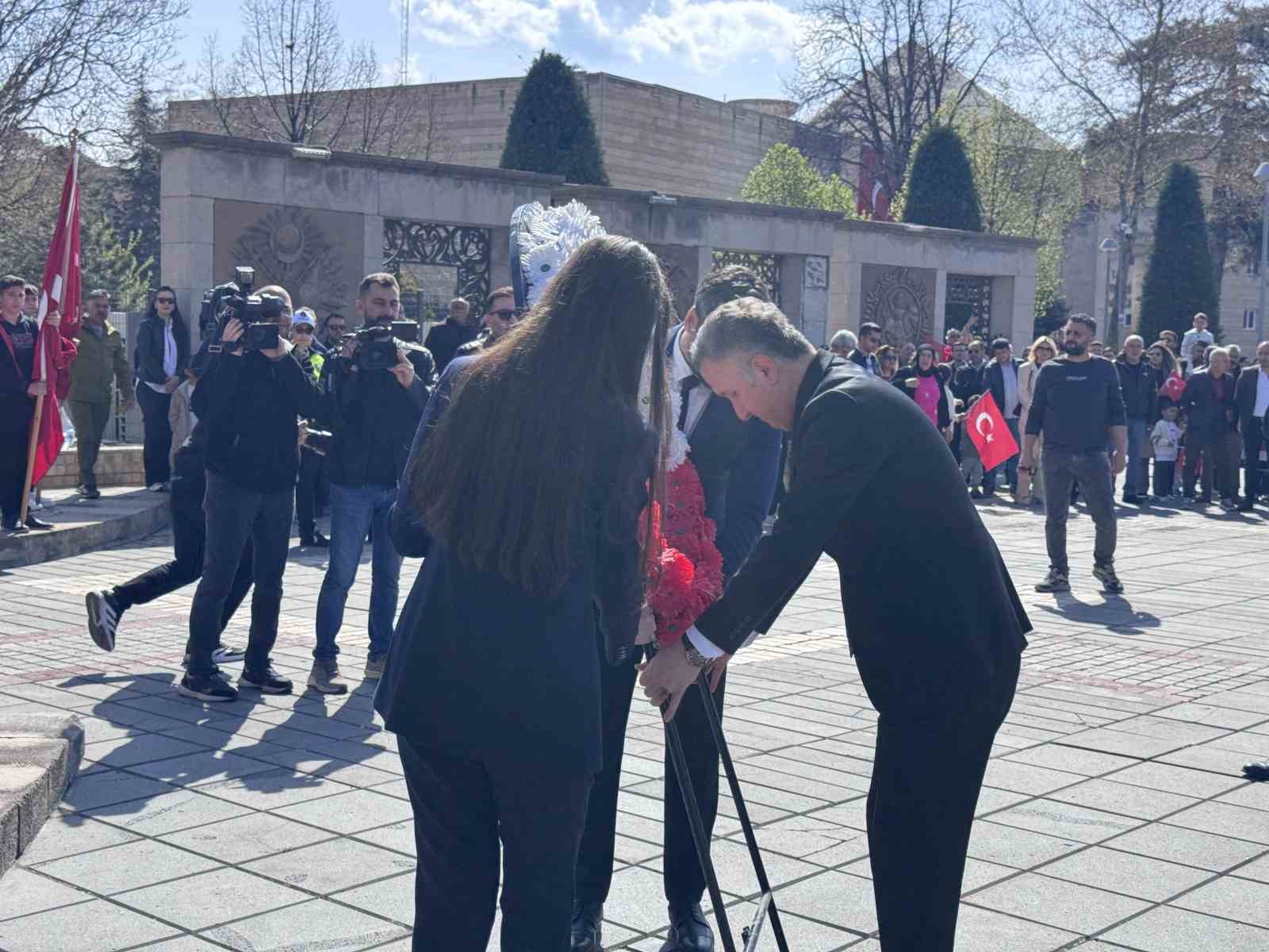 İl Milli Eğitim Müdürü Esen: "Dün olduğu gibi bugün de güvenli limanlarımız okullarımızdır"
