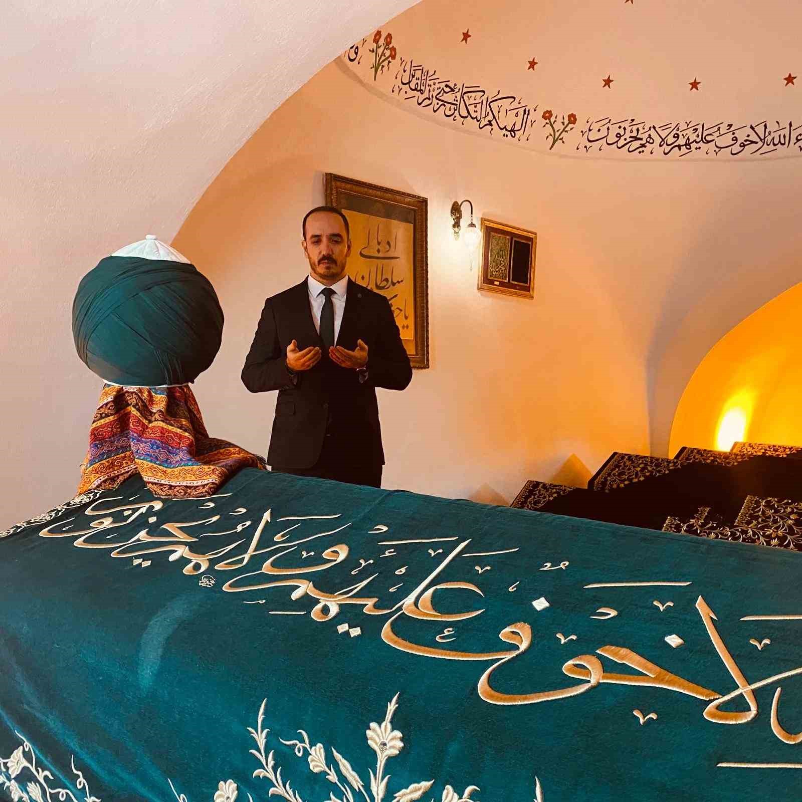 İl Müdürü Bozkurt’dan Ertuğrulgazi ve Şeyh Edebali türbelerine ziyaret
