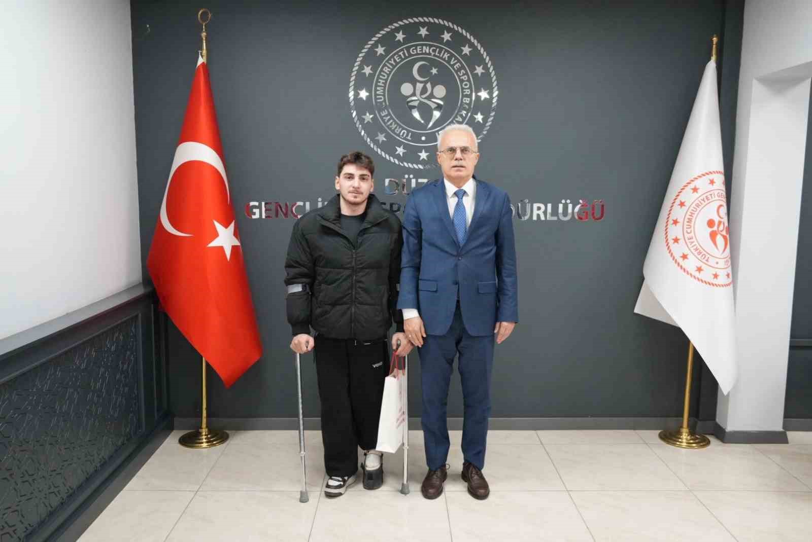 İl Müdürü şampiyonu ağırladı
