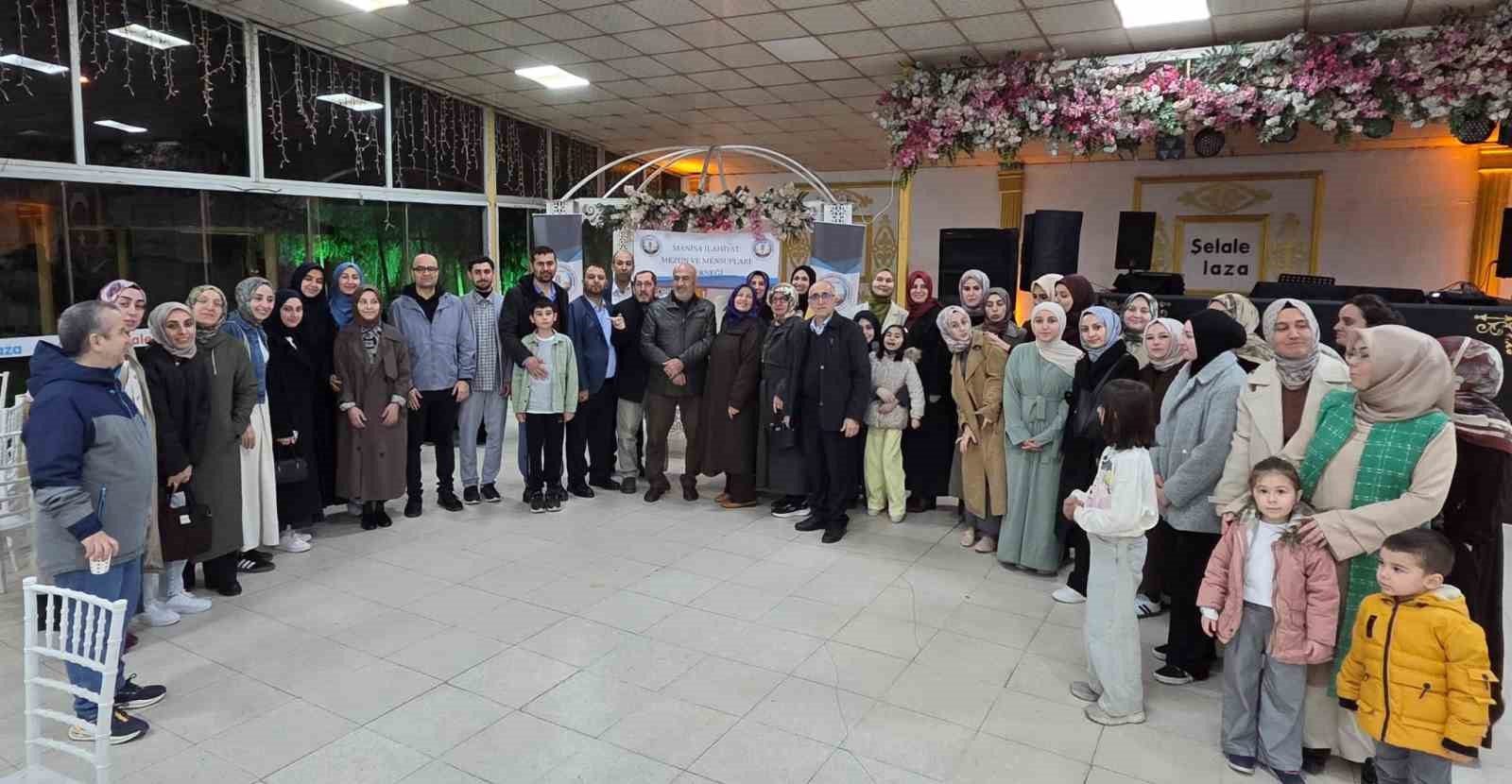 İlahiyat Fakültesinde 250 kişilik dev iftar buluşması

