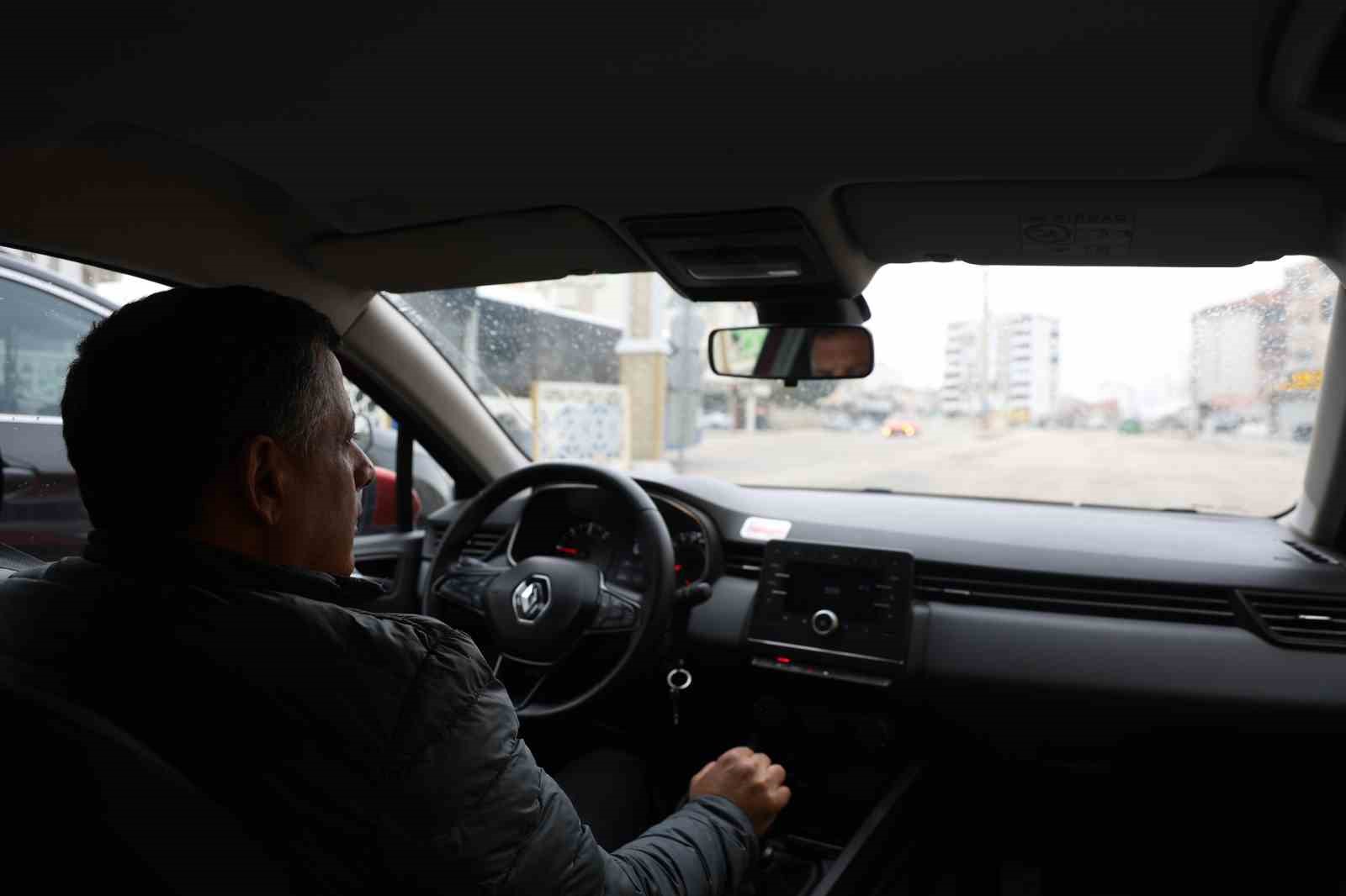 İleri sürüş uzmanından sürücülere uyarı: İftara yakın saatlerde çok daha fazla dikkat edilmesi gerekiyor
