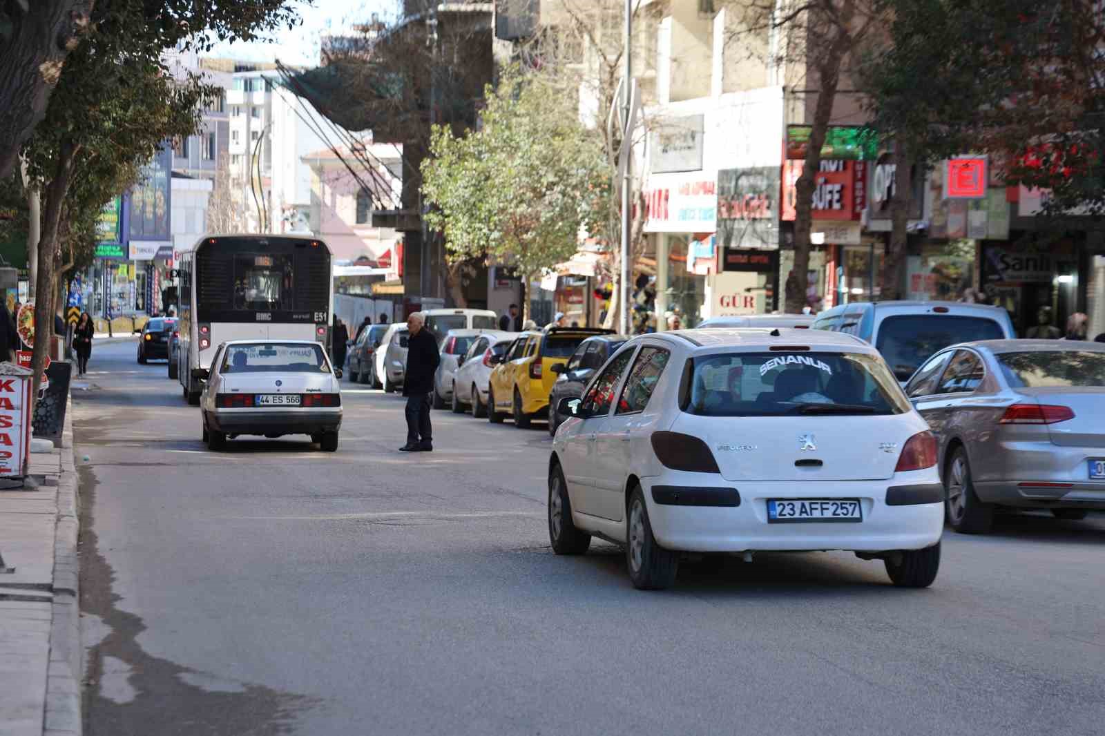 İleri sürüş uzmanından sürücülere uyarı: İftara yakın saatlerde çok daha fazla dikkat edilmesi gerekiyor
