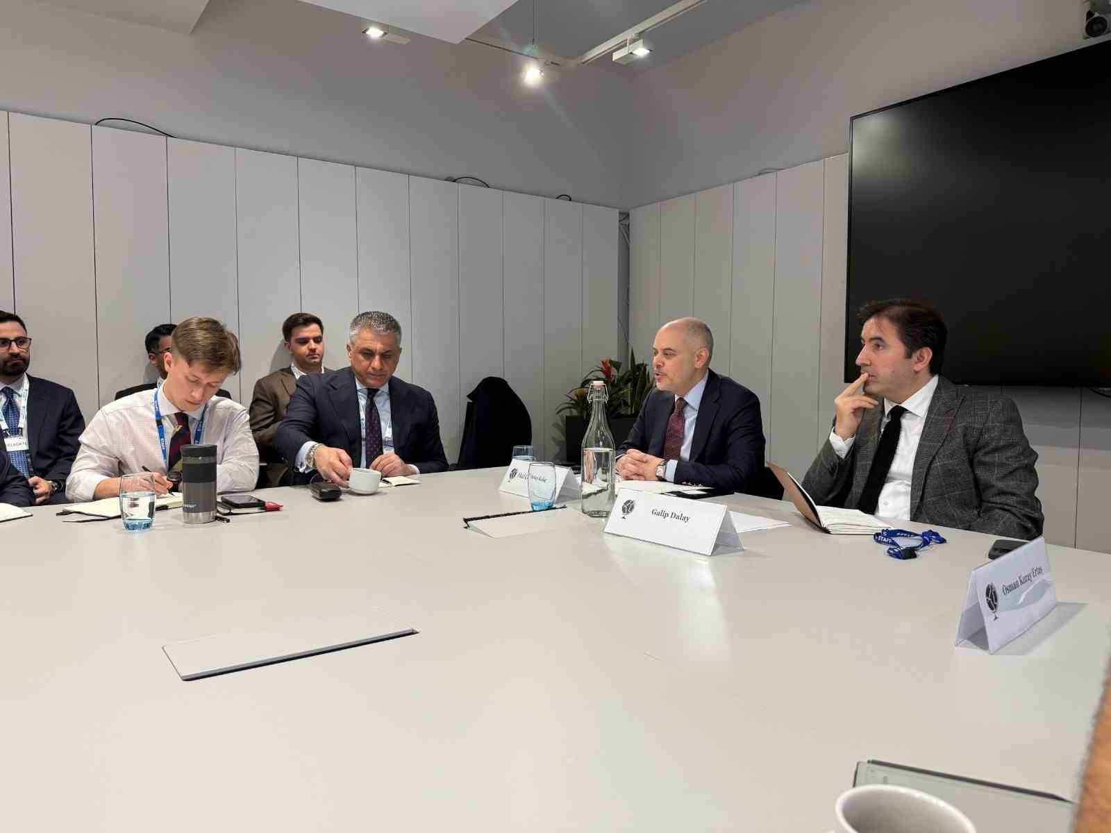 İletişim Başkanı Duran: "Ülkemiz; jeostratejik konumu, askerî kapasitesi ve caydırıcılık unsurlarıyla, Soğuk Savaş’tan günümüze NATO’nun kolektif savunma mimarisinde vazgeçilmez bir merkez ülke ve jeopolitik denge unsurudur" dedi.
