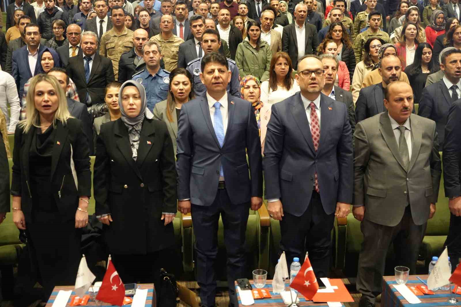 ’İletişimin Yeni Yüzyılı’ eğitim programı Gaziantep’te düzenlendi
’İletişimin Yeni Yüzyılı’ eğitim programı Gaziantep’te düzenlendi