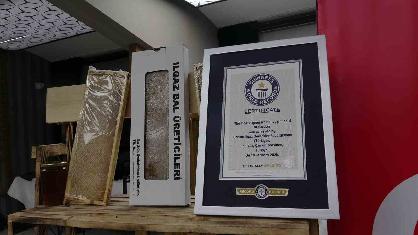 Ilgaz balı dünyanın en pahalı balı olarak Guinness Rekorlar Kitabı’na girdi
Ilgaz balı dünyanın en pahalı balı olarak Guinness Rekorlar Kitabı’na girdi