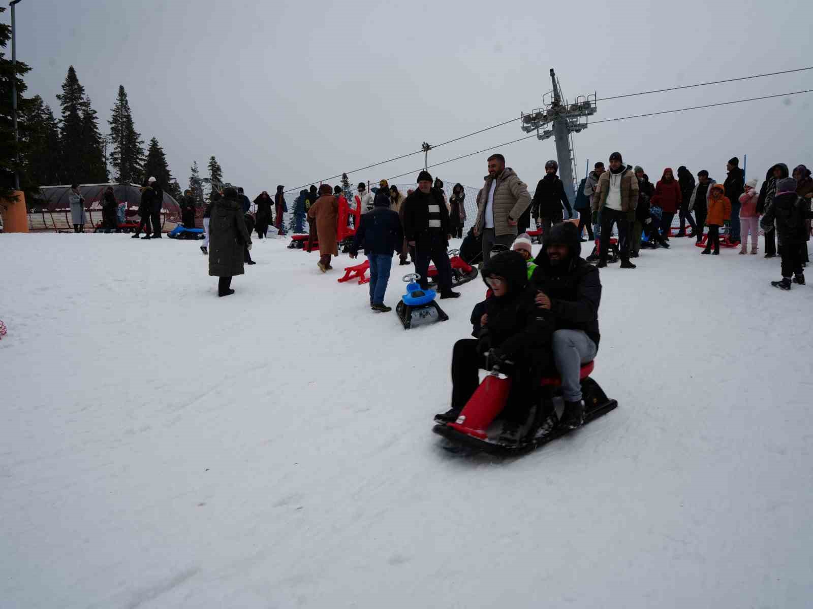 Ilgaz Dağı’na kayakseverler akın etti
