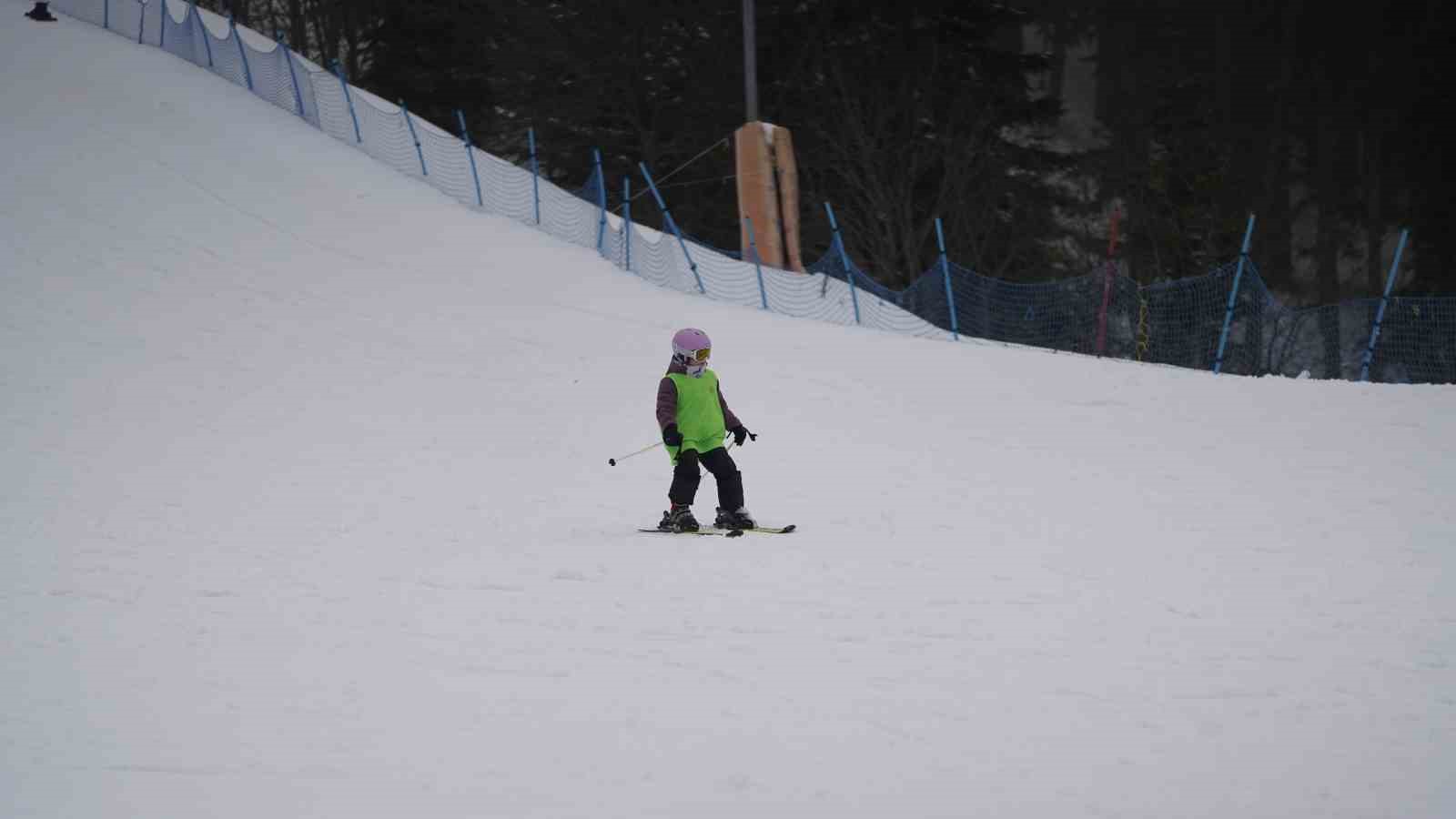 Ilgaz Dağı’na kayakseverler akın etti
