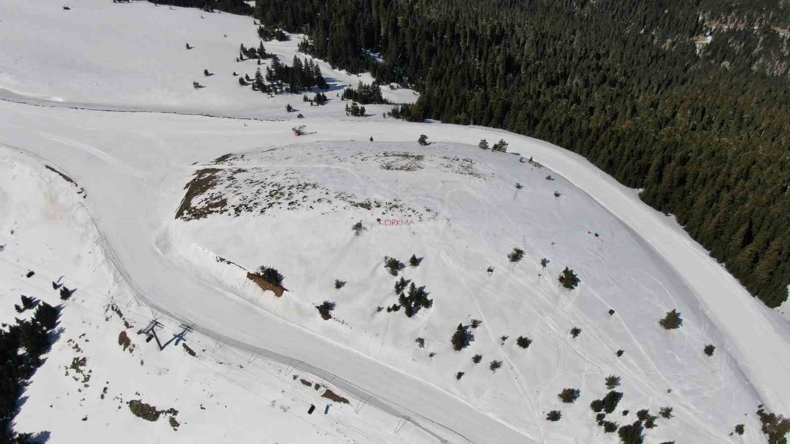 Ilgaz Dağı’nın zirvesinde anlamlı anma: İstiklal Marşı’nın ilk kelimesi kara nakşedildi
