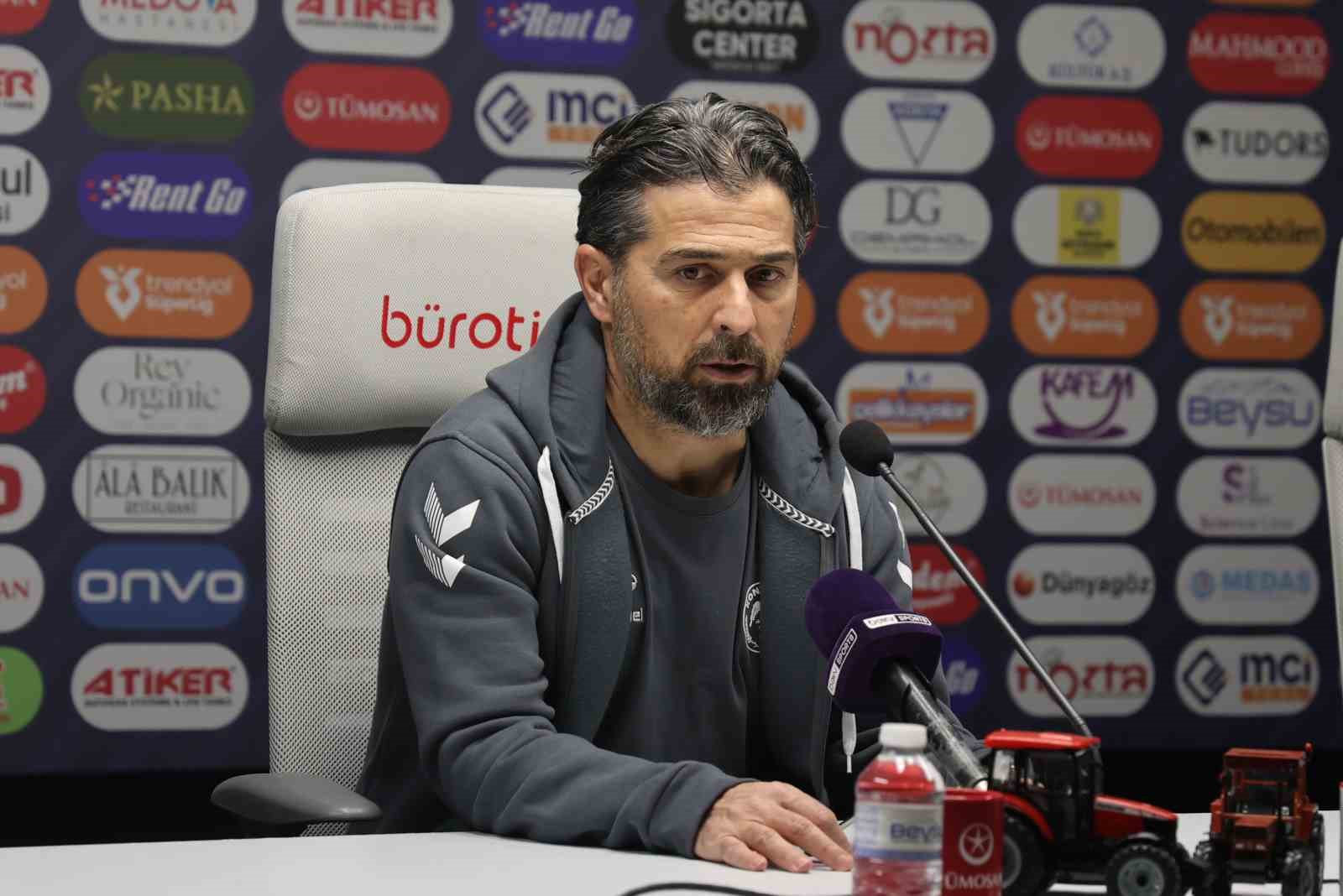 İlhan Palut: "Adil’in pozisyonunun VAR’dan çağrılması tarihi VAR skandallarından biri"
