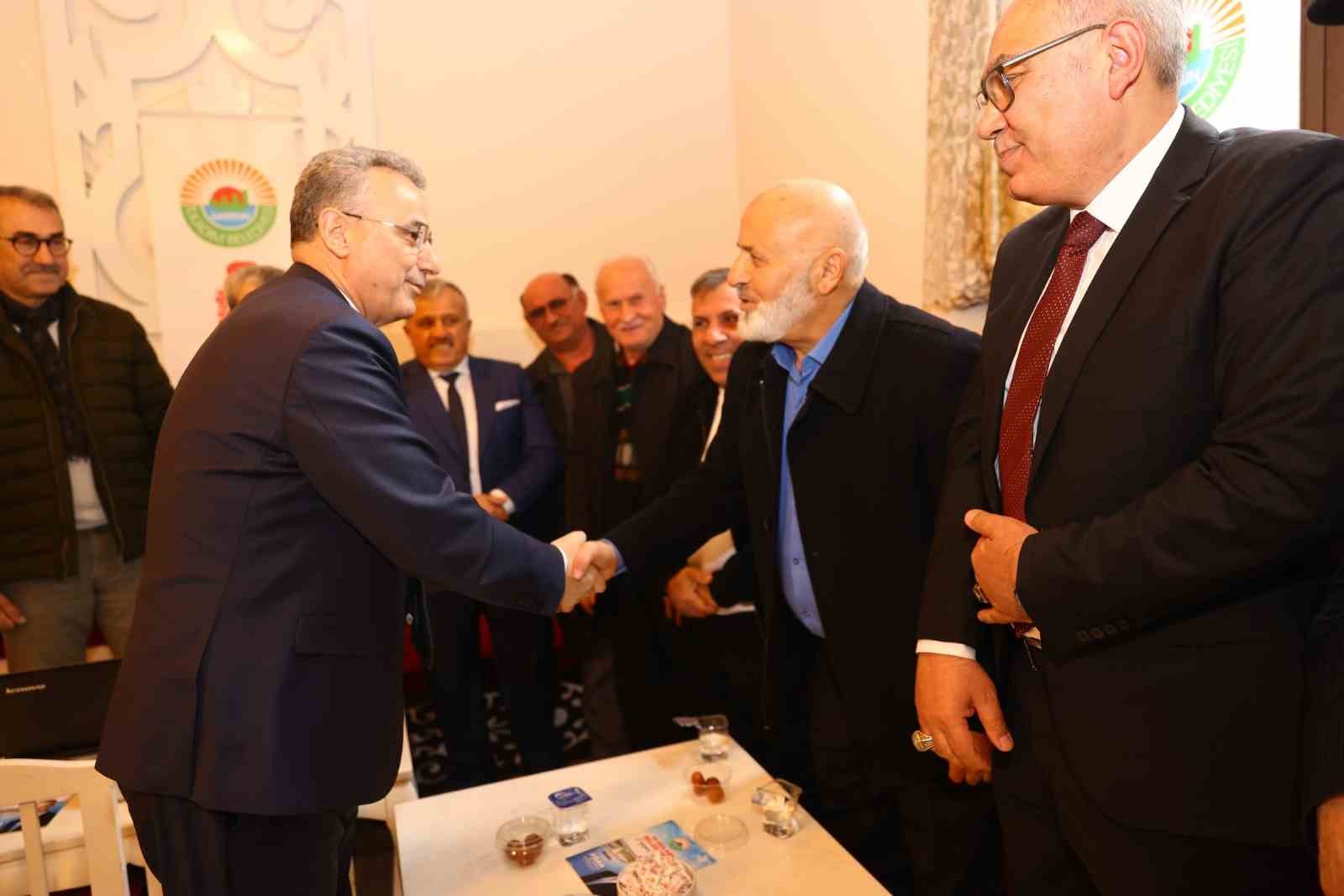 İlkadım’da bayramlaşma programına yoğun katılım
İlkadım’da bayramlaşma programına yoğun katılım